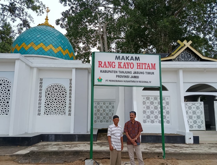 PTPN IV Regional IV Bikin Papan Nama Makam Orang Kayo Hitam 