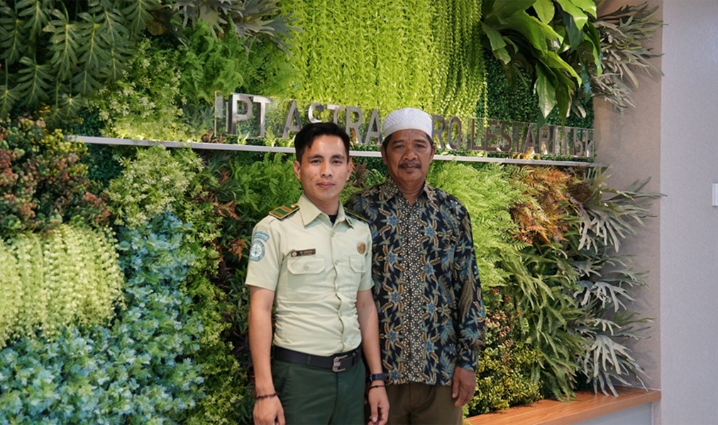 PT SAL Menyalakan Lentera Pendidikan di Tengah Rimba