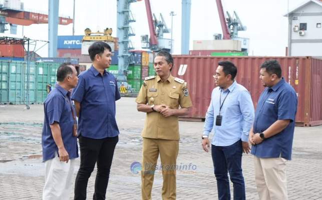 Wabup Muaro Jambi Junai Mahir Lepas Ekspor 36 Ton Pinang ke Bangladesh Senilai Rp1,3 Miliar