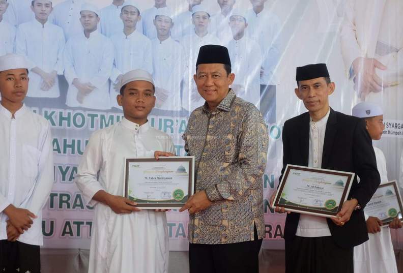 Bupati Muaro Jambi Hadiri Wisuda Santri Daarul At-Tauhid, Titip Pesan Haru untuk Generasi Emas!