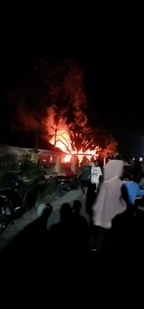 BREAKING NEWS : Kebakaran di  Sungai Deras, 1 Rumah Ludes 