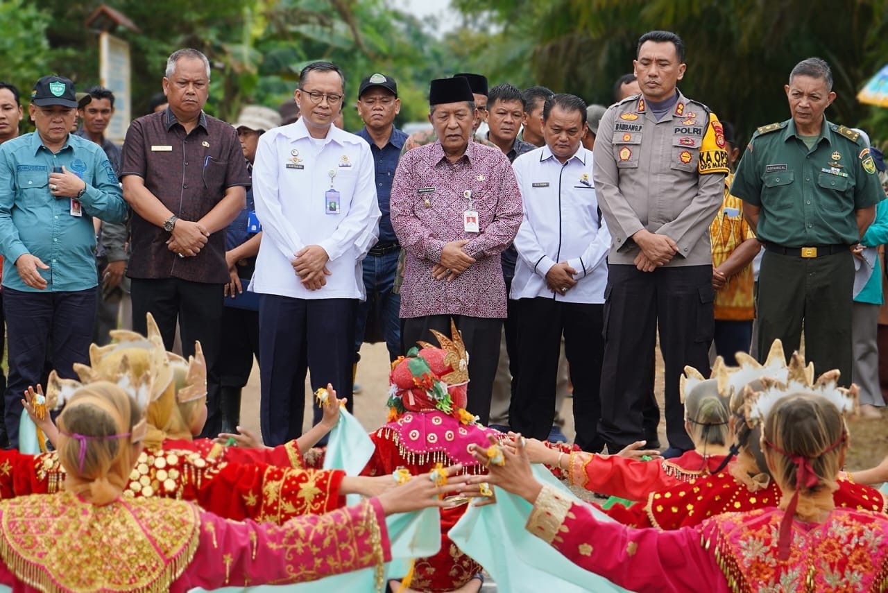 Wakil Gubernur Jambi Abdullah Sani Apresiasi SLI Operasional, Bantu Petani Dengan Ilmu Pengetahuan