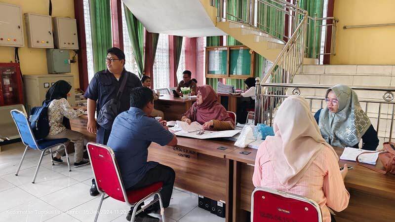 Ribuan PPPK di Tanjab Barat Antri Pemberkasan Fisik di BKPSDM