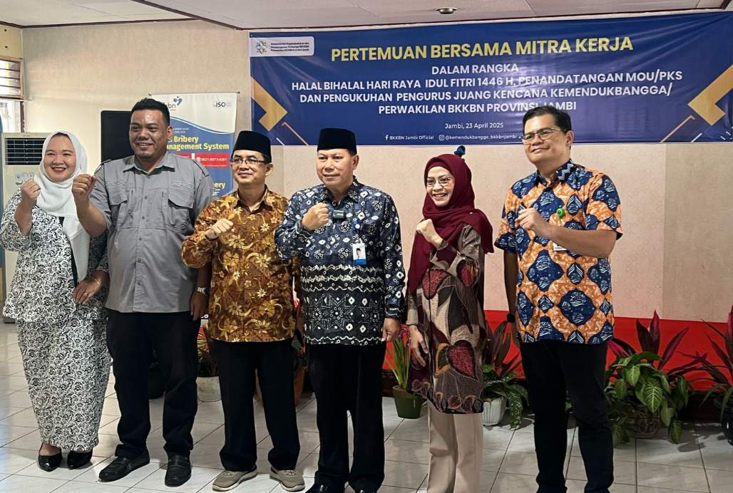 BKKBN Provinsi Jambi Gelar Halal Bihalal, Teken MoU, dan Kukuhkan Pengurus Juang Kencana 2025