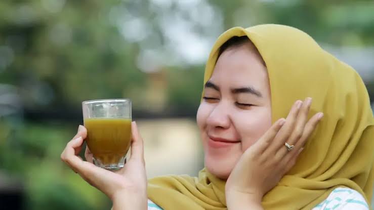 Tingkatkan Daya Tahan Tubuh dengan 3 Resep Jamu Herbal Ini 