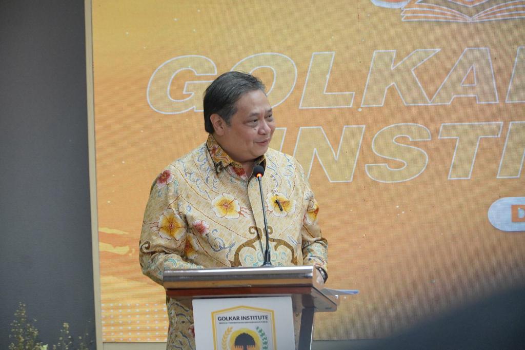 Airlangga Minta Kader Muda Golkar Siap Hadapi Perubahan Iklim