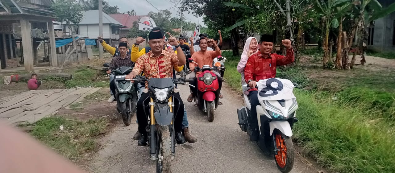 Pasangan Agus-Nazar Diarak Ratusan Warga Pagar Puding Menuju Kemenangan