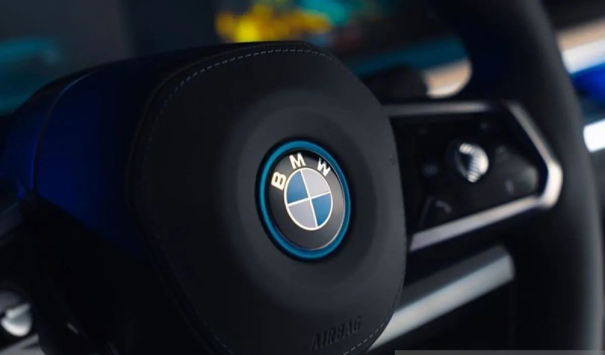 BMW Gandeng Momenta untuk Kembangkan iX3 Baru dengan Sistem Mengemudi Cerdas 2026