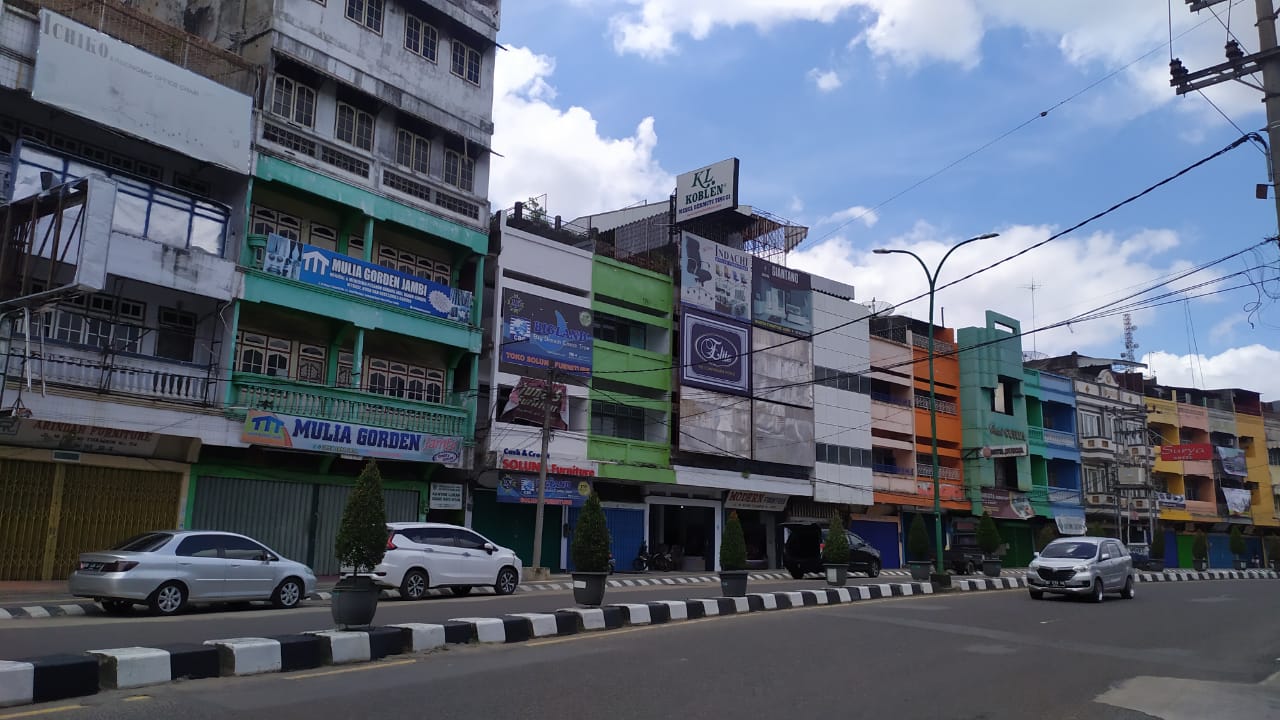 Libur Usai Saatnya Cari Cuan, Pertokoan di Pasar Jambi Mulai Buka