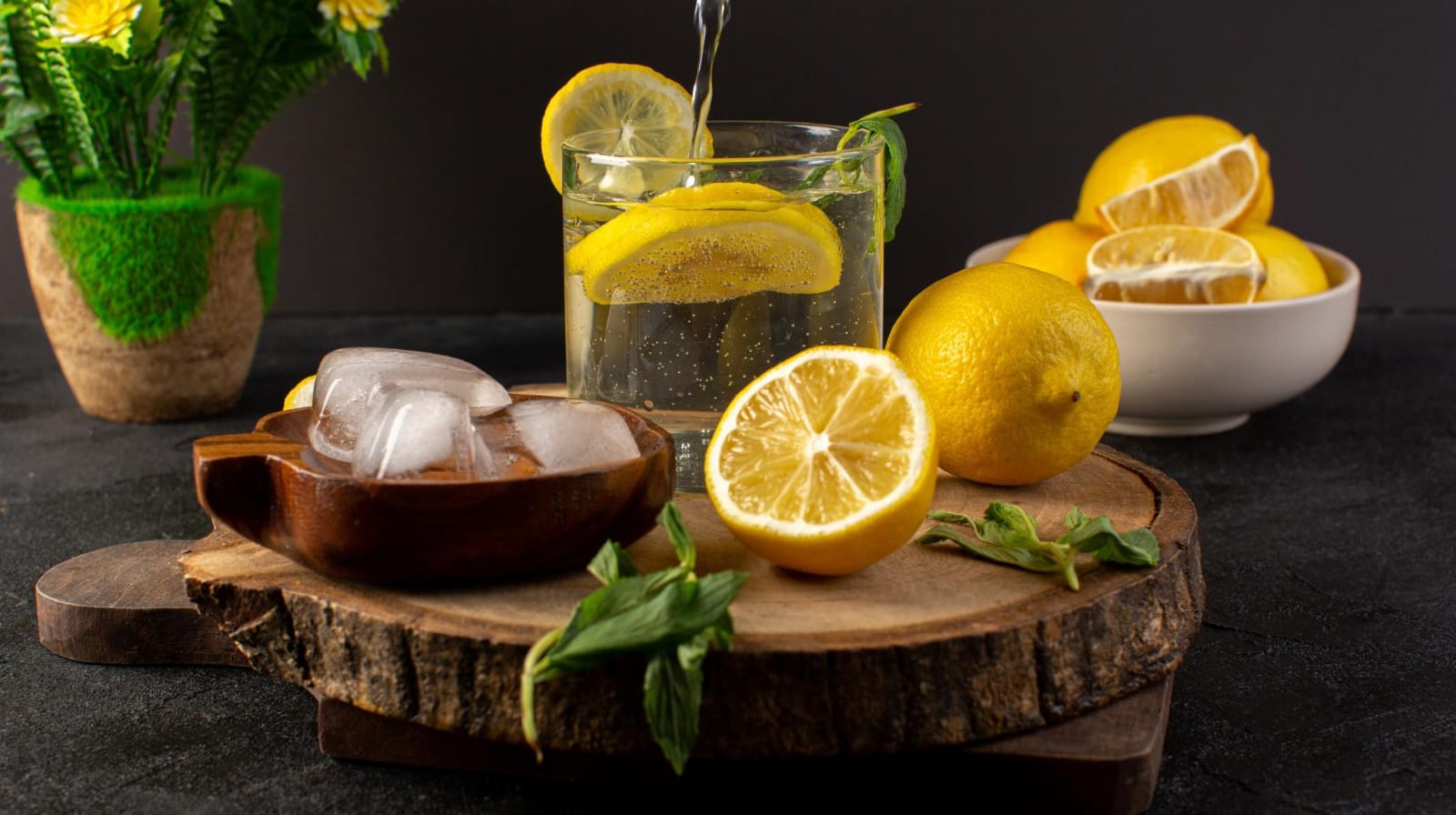 Es Lemon Madu Sereh, Solusi saat CuacaPanas! Manfaatnya untuk Kesehat dan Resep Pembuatan