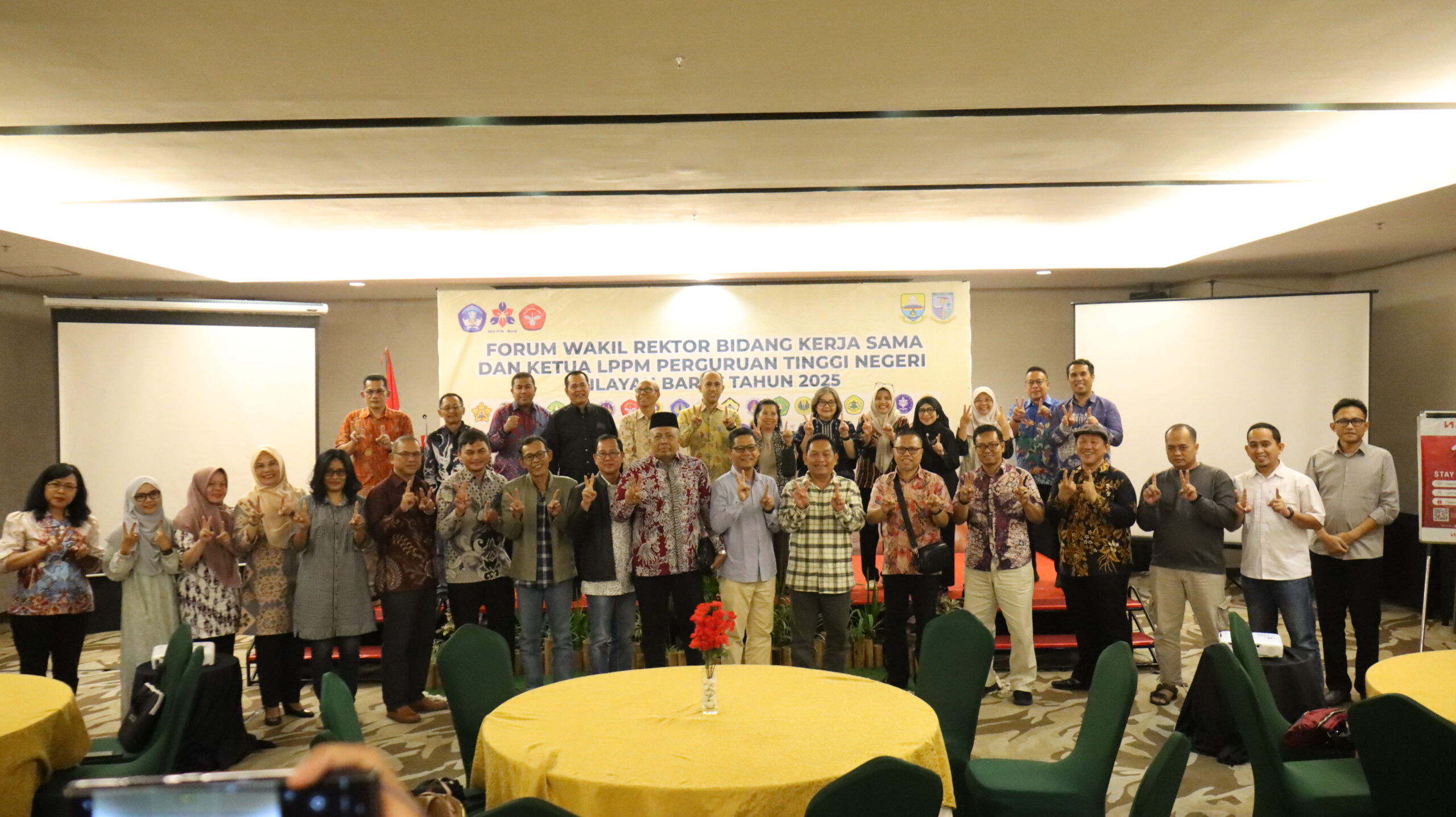 Gala Dinner BKS-PTN Barat 2025 di UNJA: Bangun Kebersamaan dan Kolaborasi