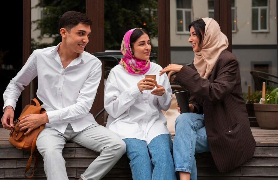 Lebaran 2025 Tak Harus Beli Baju Baru! Ini Cara Tampil Stylish dengan Pakaian Lama