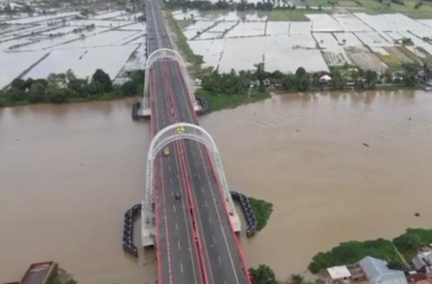 Sebagai Penghubung Tol Kapal Betung Menuju Jambi, Ini Jembatan Terpanjang di Indonesia