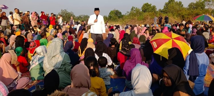 Dikunjungi H Abdul Rahman, Warga Talang Gulo Minta Perbaiki Jalan: Semoga Terpilih jadi Wali Kota Jambi