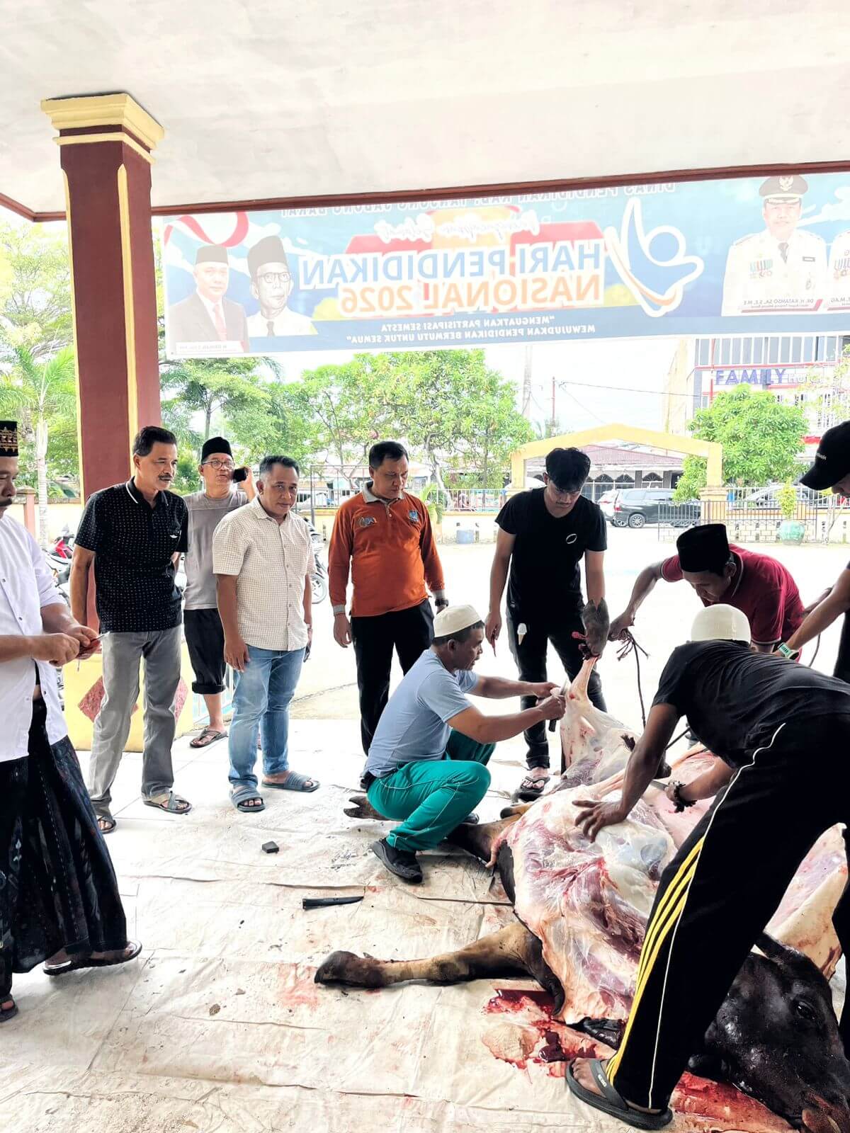Dinas Pendidikan Tanjab Barat Kurban 2 Ekor Sapi pada Idul Adha 1447 H