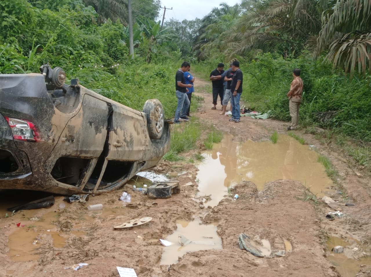 Mobil Brio Terbalik di Perbatasan Muaro Jambi-Batanghari, Pengemudi dan Penumpang Kabur, Ini Keterangan Polisi