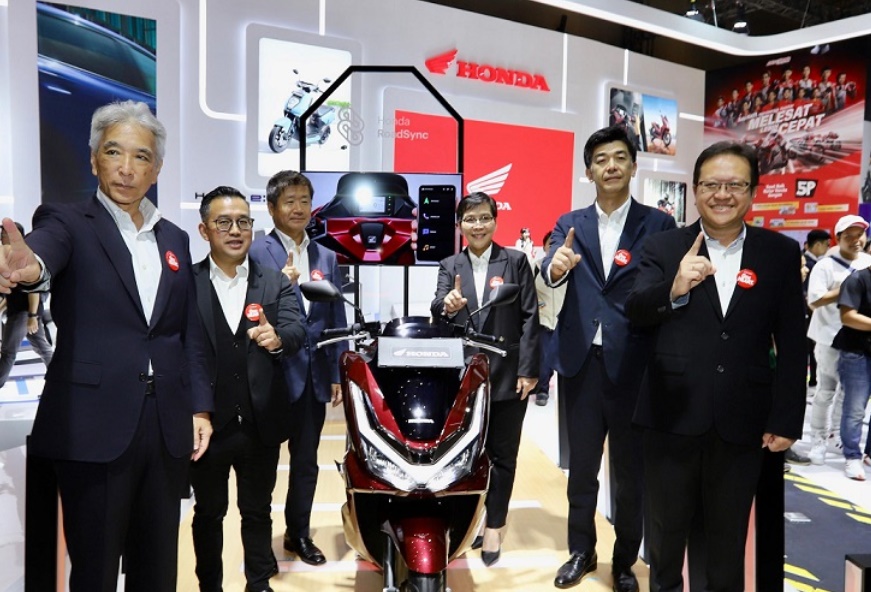 Kecanggihan Honda PCX 160 RoadSync dan Motor Listrik Futuristik di IIMS 2025