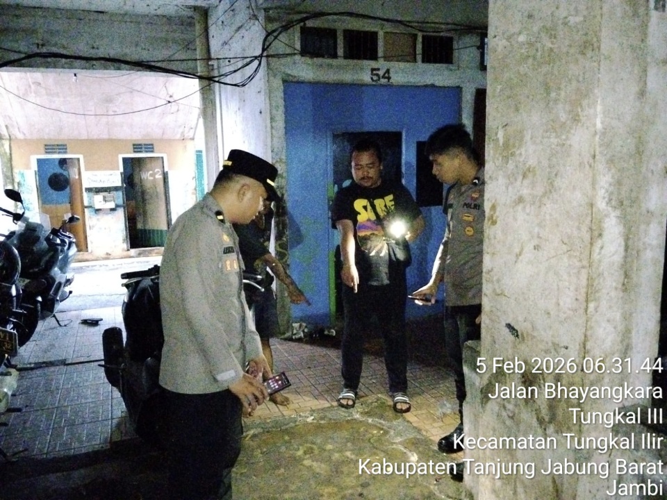 Subuh Berdarah di Kuala Tungkal! Pria Tewas Ditikam di Pasar Parit 2, Pelaku Ditangkap Polisi