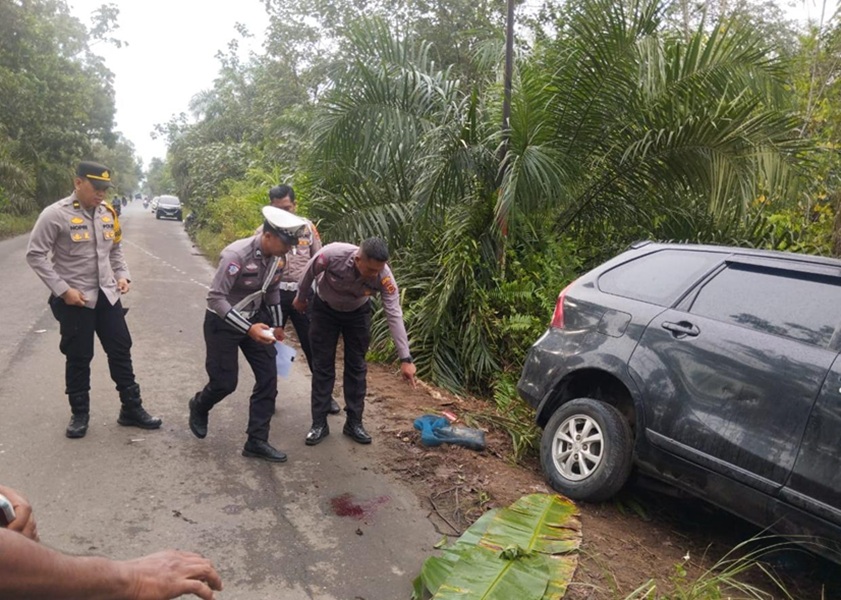 Sopir Mobil Ngantuk Seret Sepeda Motor di Geragai Tanjab Timur, 1 Orang Tewas