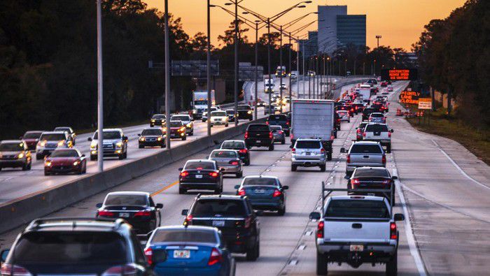 Mengulik  3 Keunikan Jalan Tol di Tanah Air