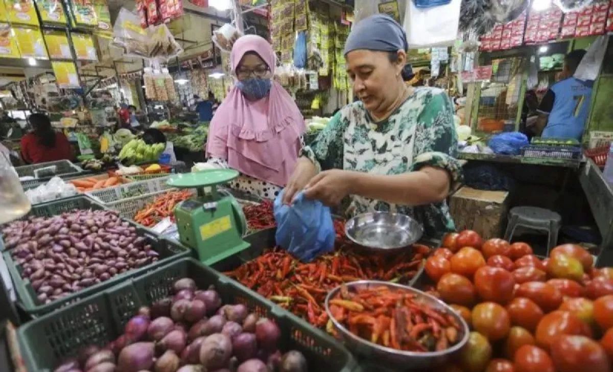 Harga Pangan Turun Serempak Hari Ini, Cabai dan Beras Ikut Murah!