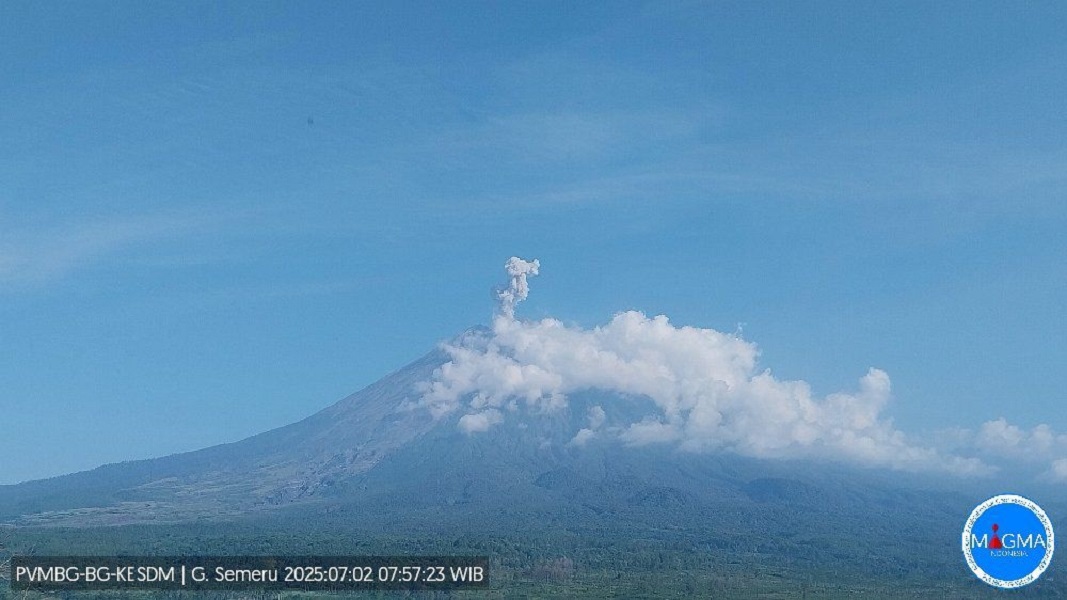 Waspada! Gunung Semeru Kembali Erupsi, Masyarakat Diimbau Hindari Lokasi Tertentu