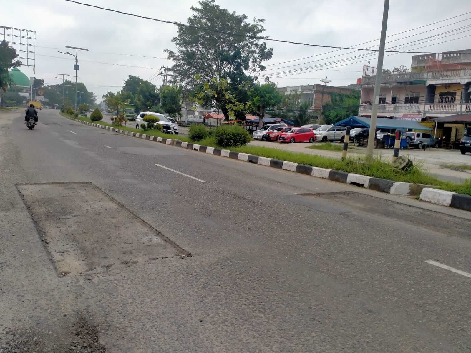 Kerusakan Jalan Lintas Sumatera di Kabupaten Bungo  Ancam Keselamatan Pengendara