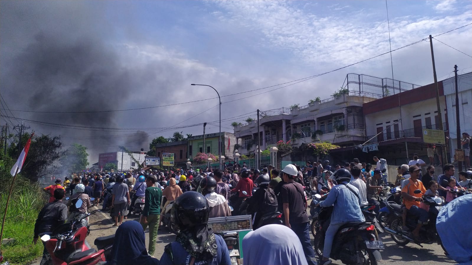 Breaking News, Jalan Lingkar Barat Kota Jambi Macet Parah, Ini Penyebabnya