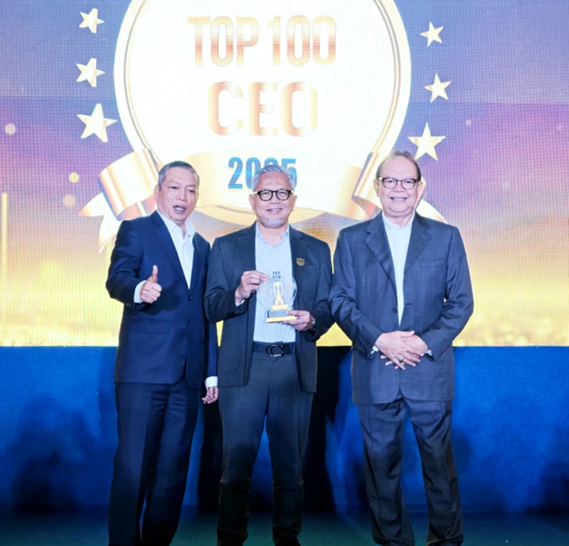Keren! Dirut Bank Jambi Raih Penghargaan Top 100 CEO 2025