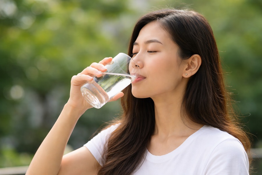 Berapa Banyak Air yang Ideal untuk Ginjal? Jangan Sampai Kelebihan!