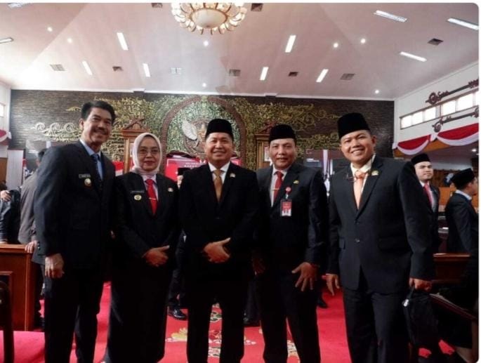 Pj Bupati Raden Najmi Hadiri Pengucapan Sumpah Janji Anggota DPRD Provinsi Jambi Masa Bakti 2024 - 2029