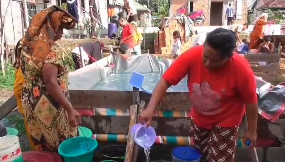 3 Hari Berturut-turut, Orang Misterius Masih Suplai Air Bersih ke Desa Sarang Burung di Muaro Jambi