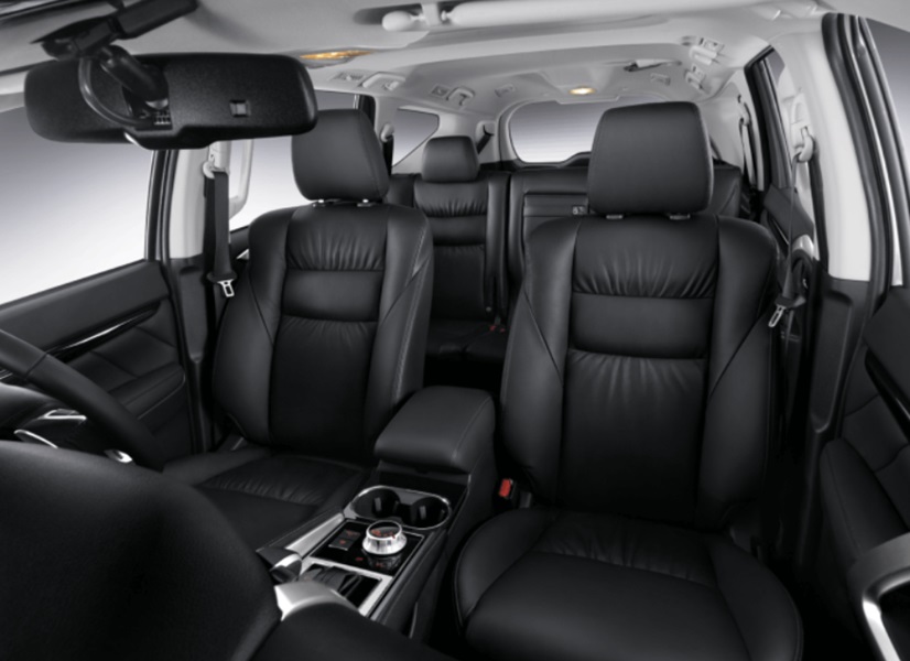 Masuk Kabin Auto Betah! Interior Pajero 2026 Tampil Mewah, Luas, dan Bikin Perjalanan Jauh Terasa Singkat