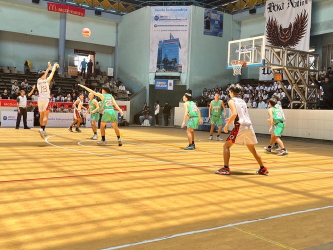 Matchday 3 Gubernur Cup Jambi 2024, Basket Putra SMA Bina Kasih Ungguli SMA Xaverius IB Kota Jambi 33-23