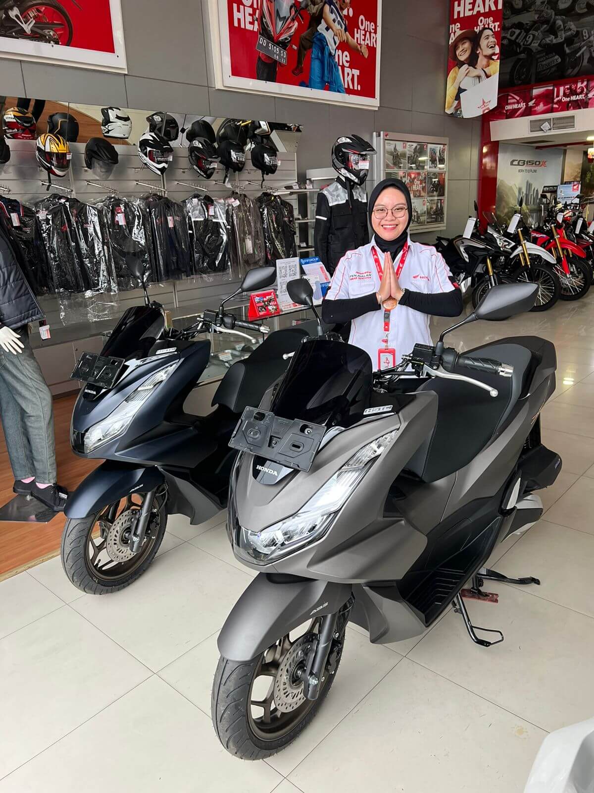 Big Skutik Premium New Honda PCX160 dengan Warna Terbaru Hadir di Jambi 