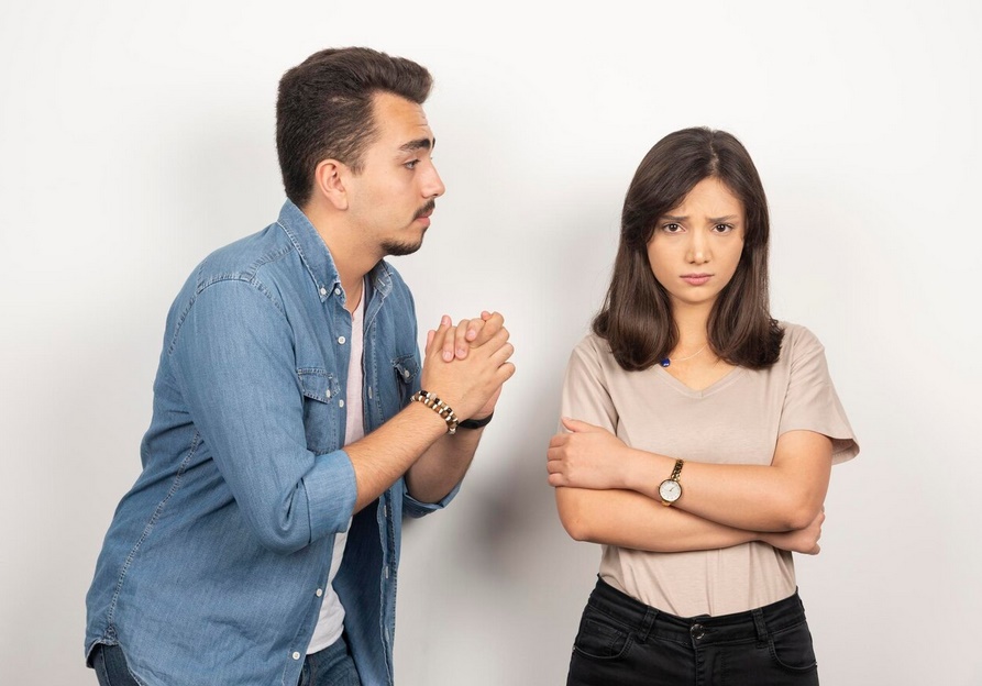 Pasanganmu Mulai Dingin? Coba 5 Cara Ampuh Ini Biar Dia Selalu Rindu