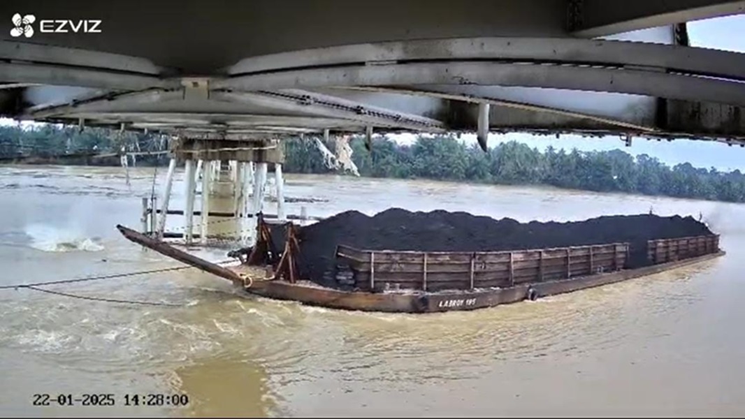 Lagi, Tongkang Batu Bara Tabrak Jembatan Muara Tembesi, BPJN Sebut Pelindung Jembatan Tak Ada Lagi