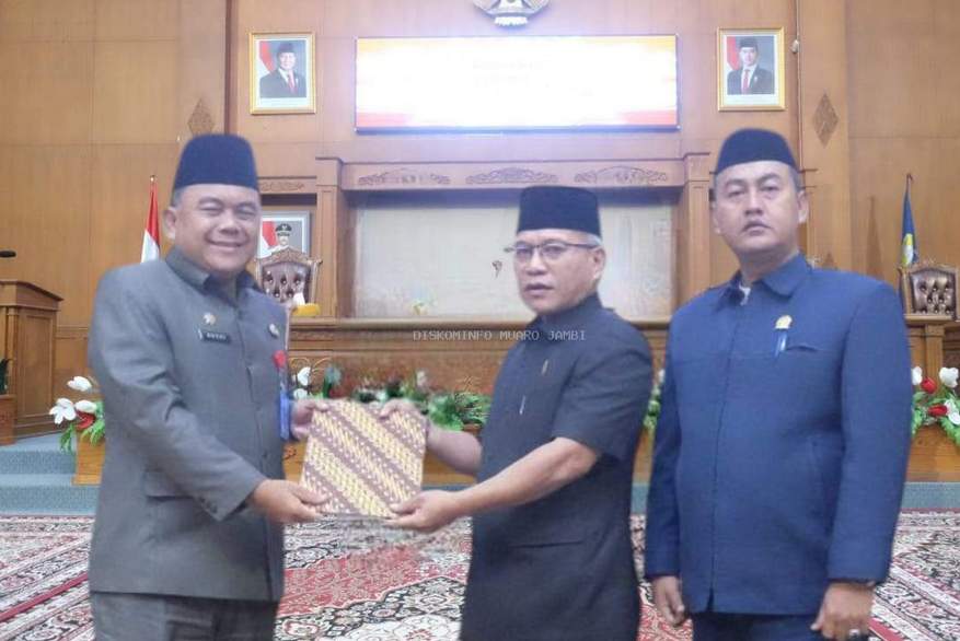 DPRD Muaro Jambi Gelar Rapat Paripurna Bahas Pandangan Fraksi terhadap Tiga Ranperda