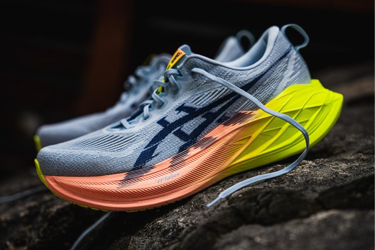 Mengenal Sepatu Lari ASICS Terbaik 2026: Review, Spesifikasi, dan