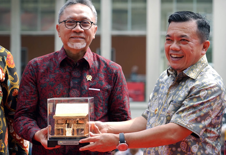 Satu Hari Bersama Jambi di Sarinah Jakarta, Gubernur Jambi Al Haris: Terimalah Pesan Perdamaian Kami