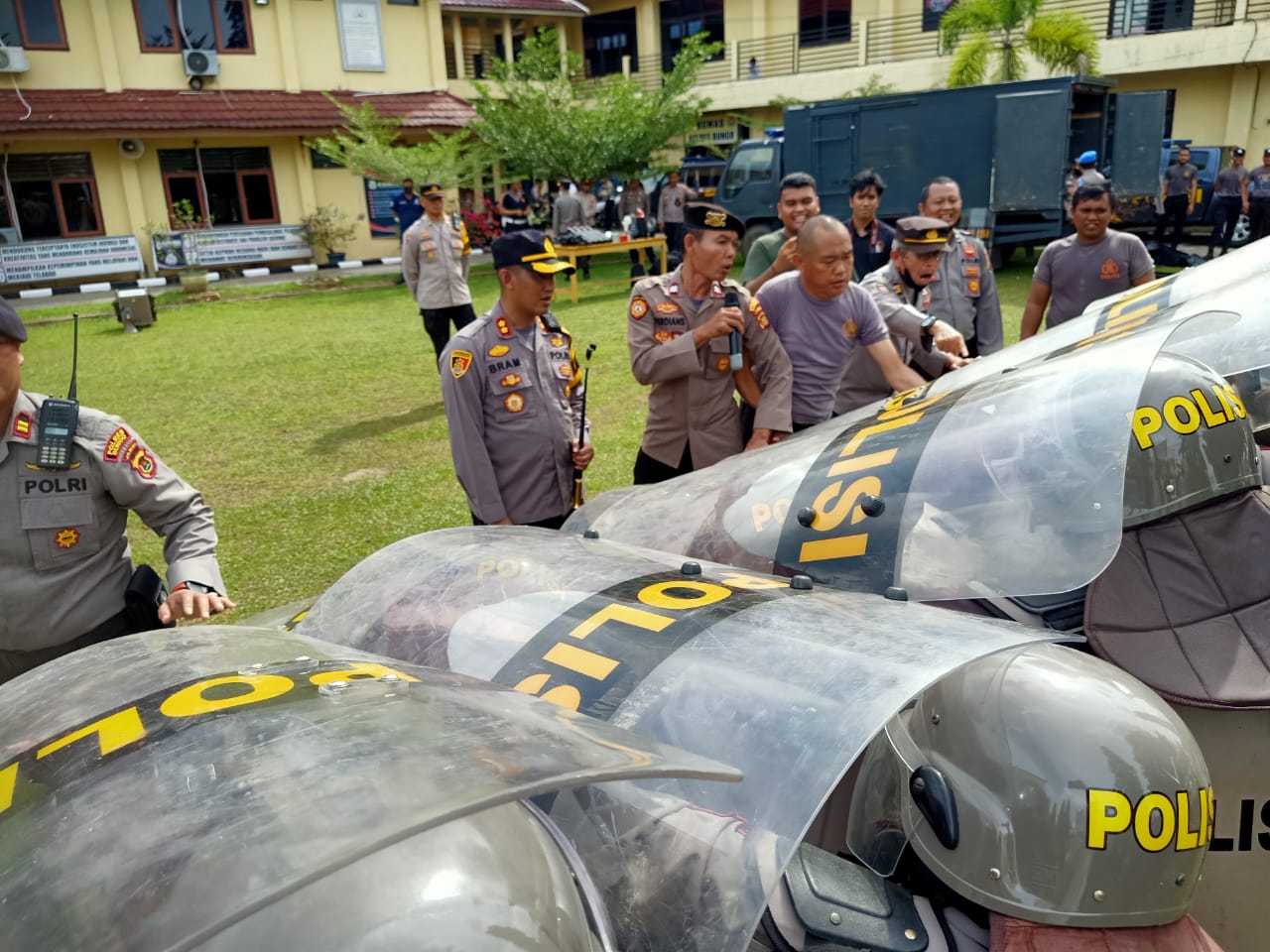 Kapolres Bungo Pimpin Apel Gelar Pasukan Kesiapan Pengamanan Unjuk Rasa