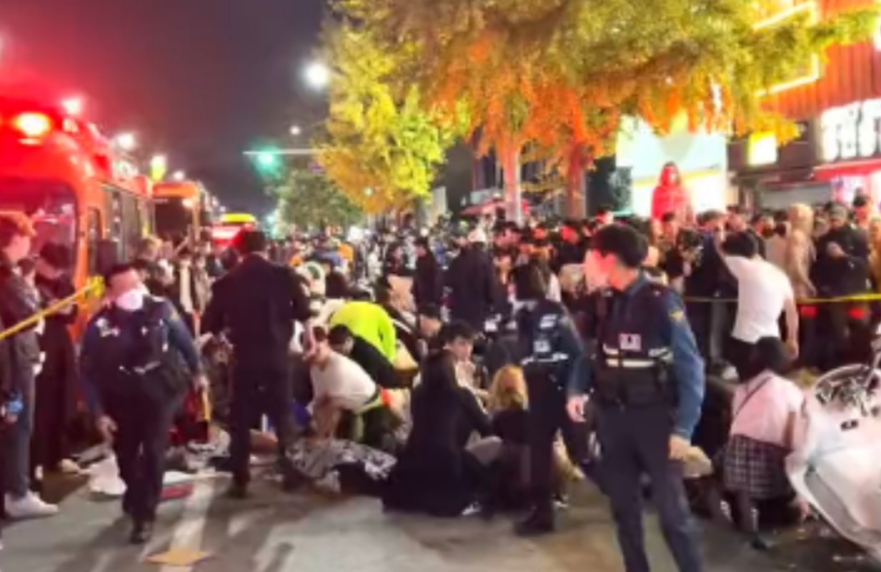 Ngeri, Pemandangan Mayat Berjejer pada Tragedi Perayaan Halloween di Itaewon