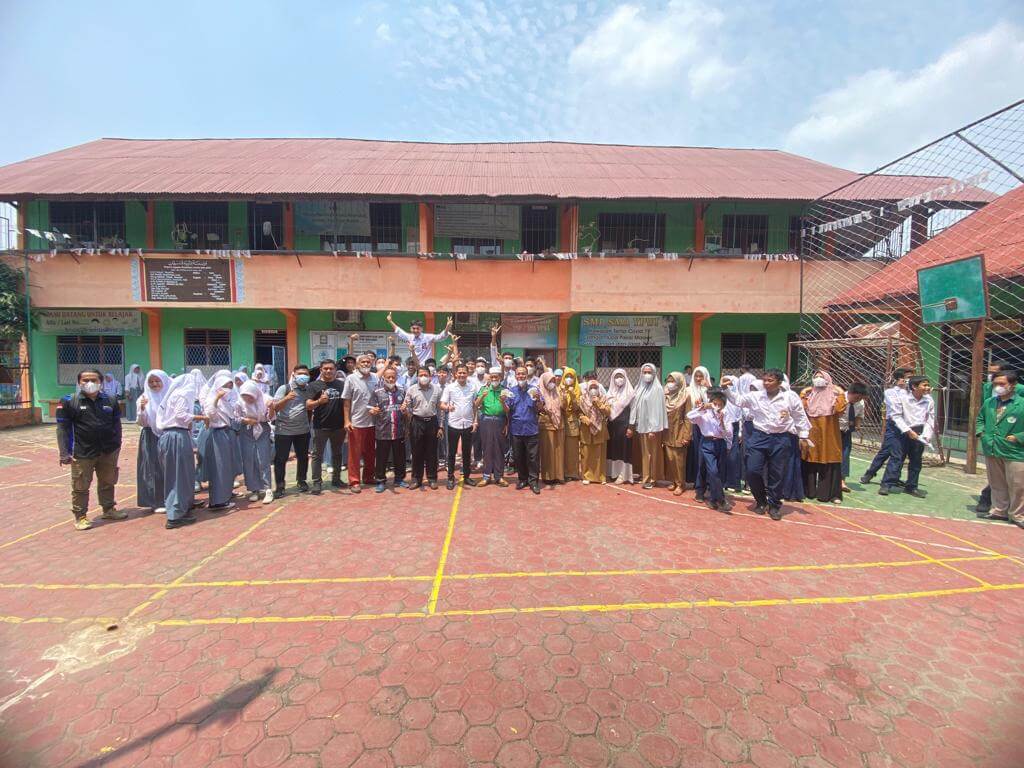 Pengurus PWI Kota Jambi Salurkan 1.000 Masker ke Pelajar