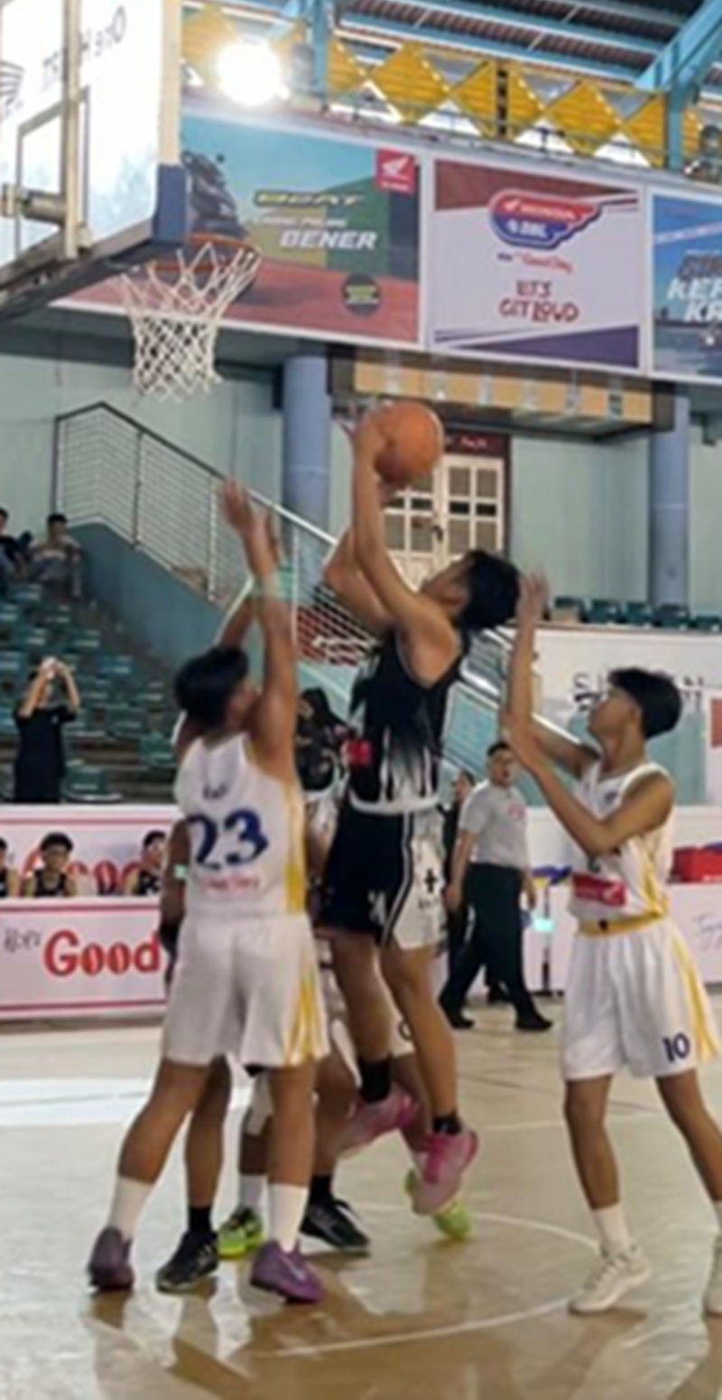 Duh! SMAN 5 Jambi Tundukkan SMA Adhyaksa 56-3 di Laga Pembuka Honda DBL With Kopi Good Day 2026 Jambi