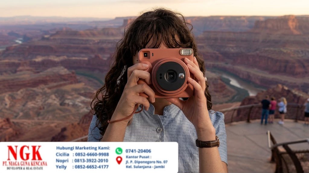 Fujifilm Rilis Kamera instax SQUARE 2, Bisa Pilih Filter Warm dan Cool Sebelum Jepret