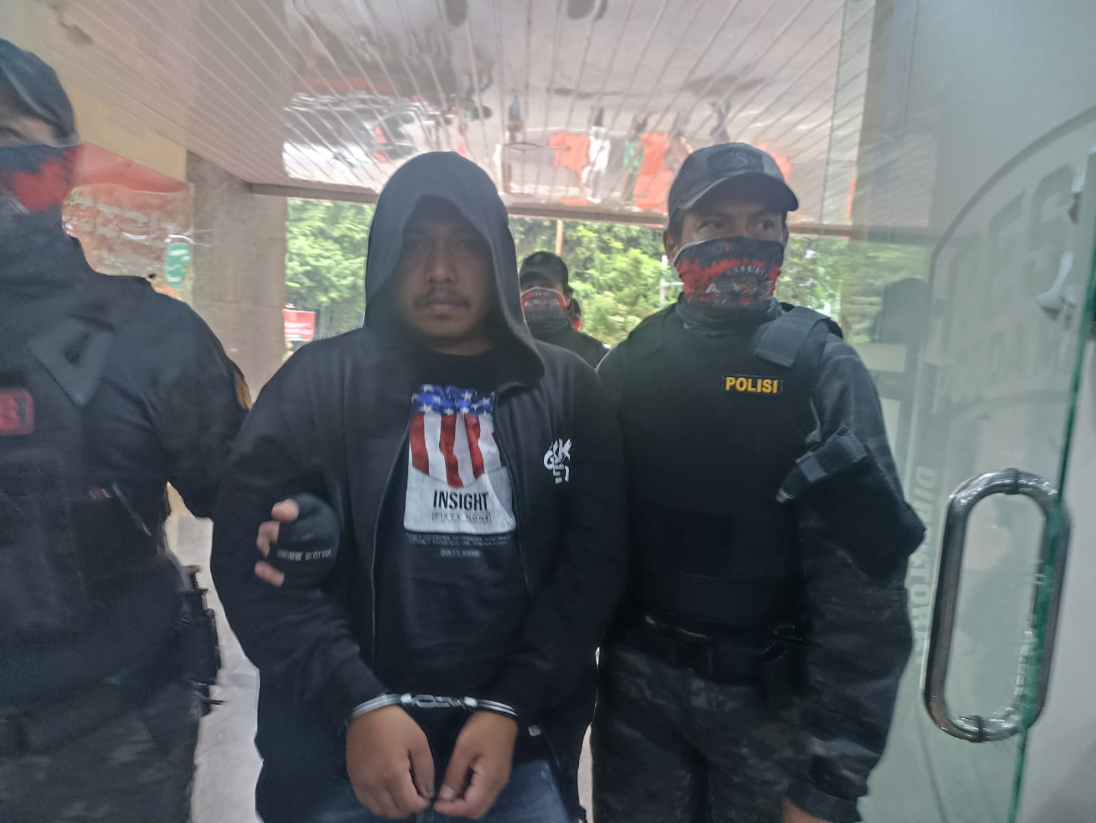 Usai Viral Bentak-bentak Polisi, Begini Penampakan Debt Colletor saat Ditangkap