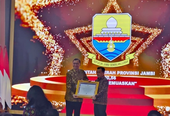 Gubernur Al Haris Terima Penghargaan Nasional Akreditasi Kearsipan, Raih Nilai 'Sangat Memuaskan'