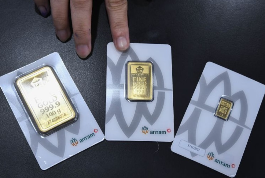 Wah! Harga Emas Antam Hari Ini Jumat 14 November 2025 Naik Lagi Jadi Rp2,398 Juta per Gram