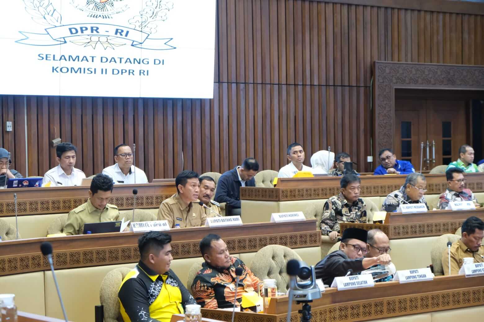 Bupati Batanghari Fadhil Hadiri Rapat di Gedung Nusantara DPR RI