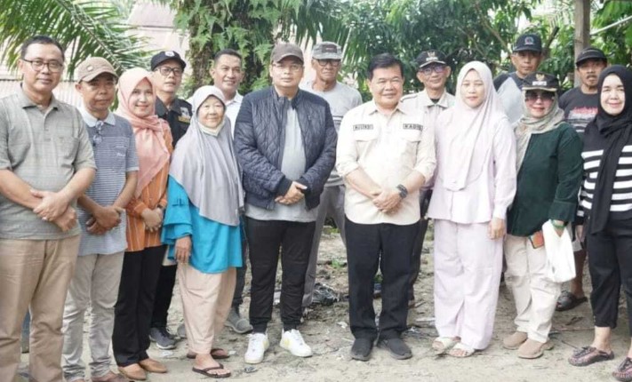 Pimpinan DPRD Kota Jambi Tinjau Bangunan Pagar Hampir roboh 